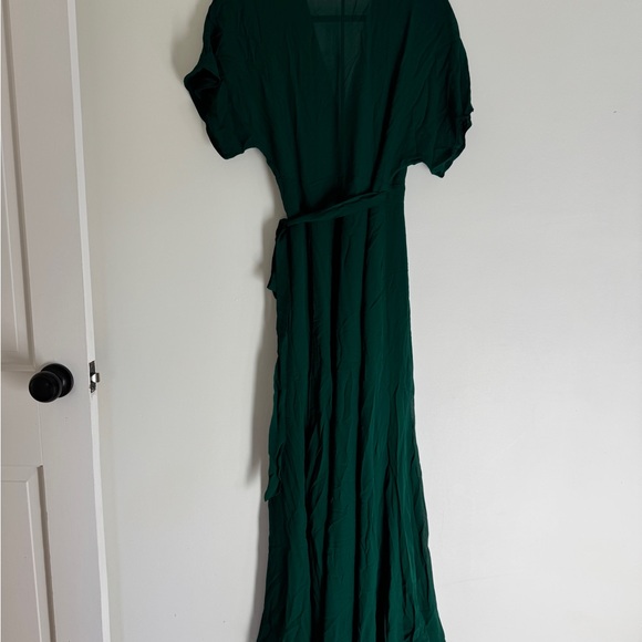 NWT reformation Winslow dress in Emerald - Picture 2 of 5